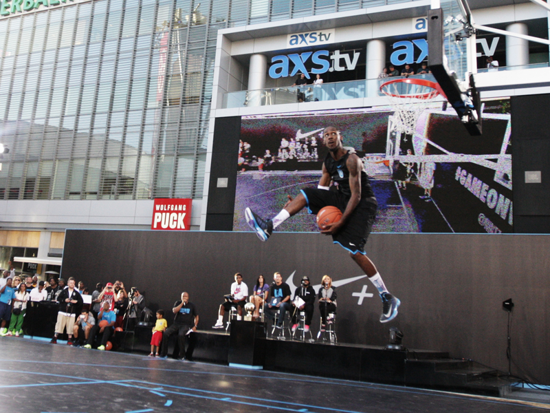Nike+ #gameonworld / Dunk Contest